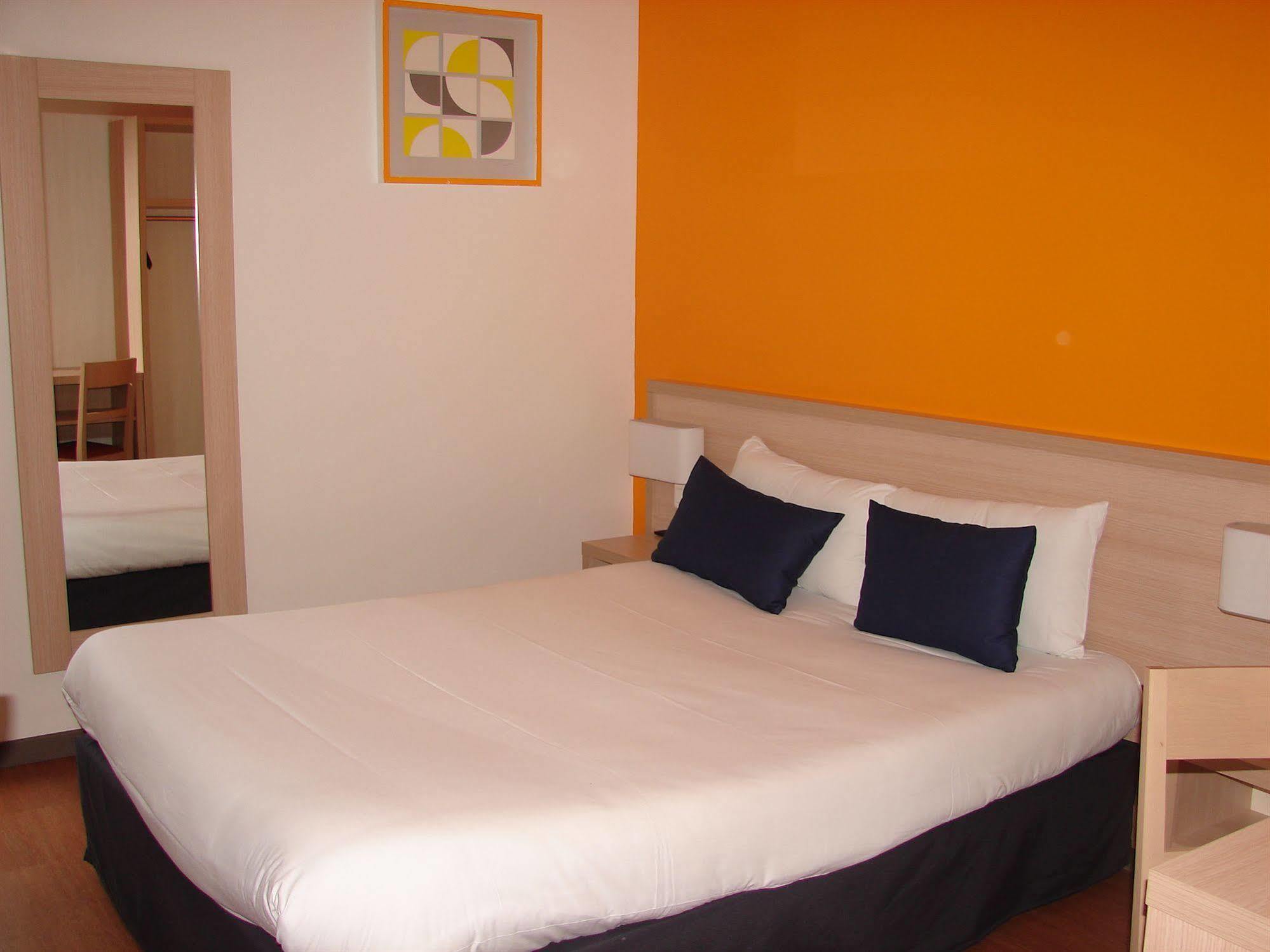 Budget Hotel Melun Sud - Dammarie Les Lys Екстериор снимка
